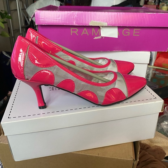 Chic Pink Women's Heels With Box - Picture 7 of 9